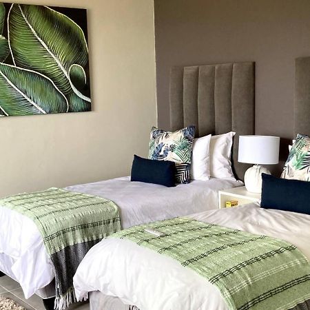 Ocean Rocks Villa, Umhlanga Durban Extérieur photo